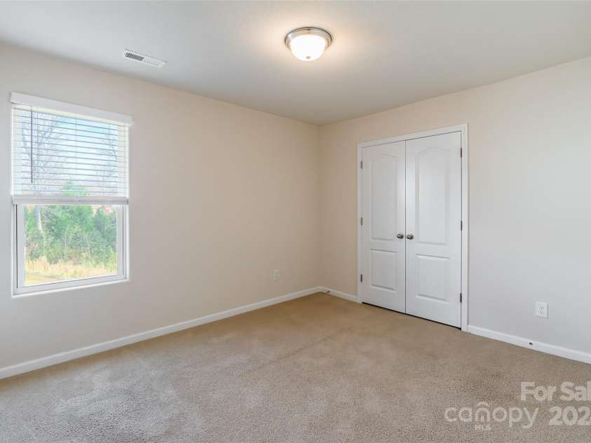 8127 Paw Club Drive, Charlotte, NC 28214.  MLS# CAR4203858, YatesRealty ID 683. 