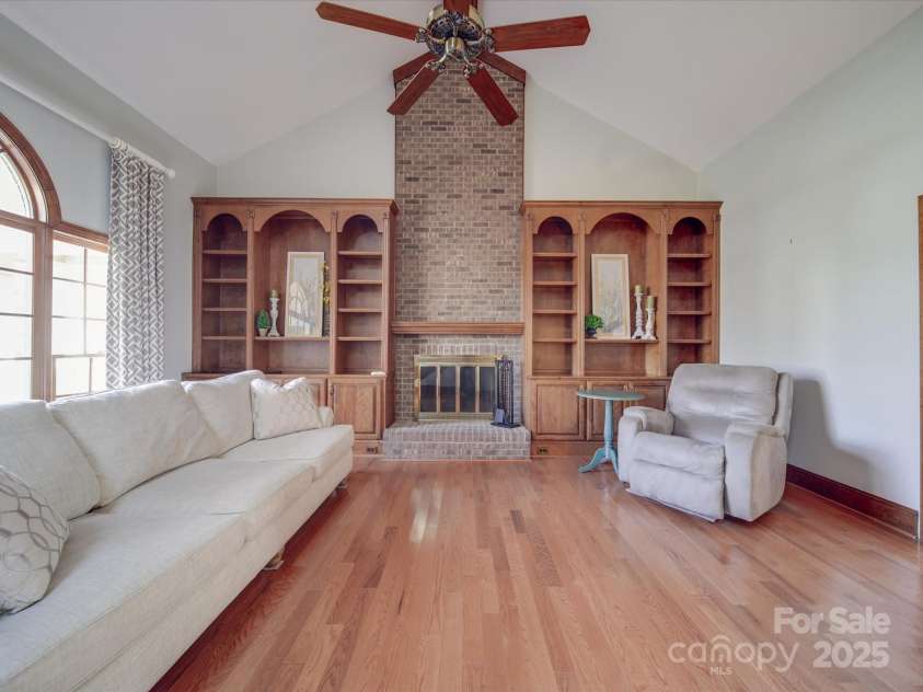 909 Woodhurst Drive, Monroe, NC 28110.  MLS# CAR4191822, YatesRealty ID 6831. 