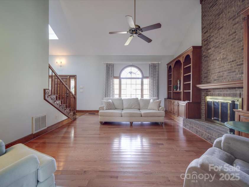 909 Woodhurst Drive, Monroe, NC 28110.  MLS# CAR4191822, YatesRealty ID 6831. 