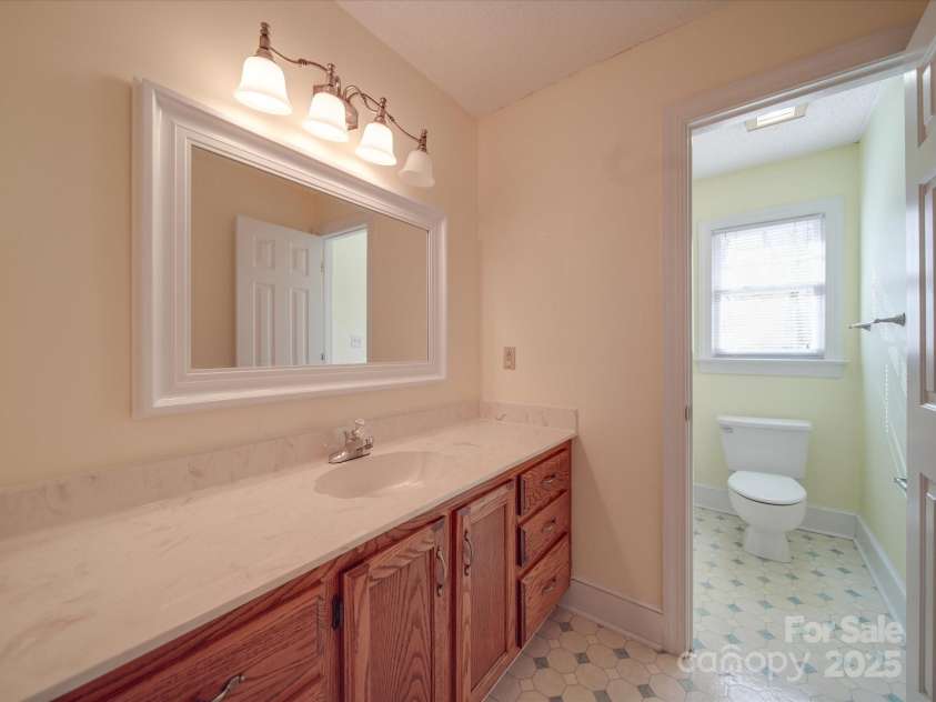 909 Woodhurst Drive, Monroe, NC 28110.  MLS# CAR4191822, YatesRealty ID 6831. 