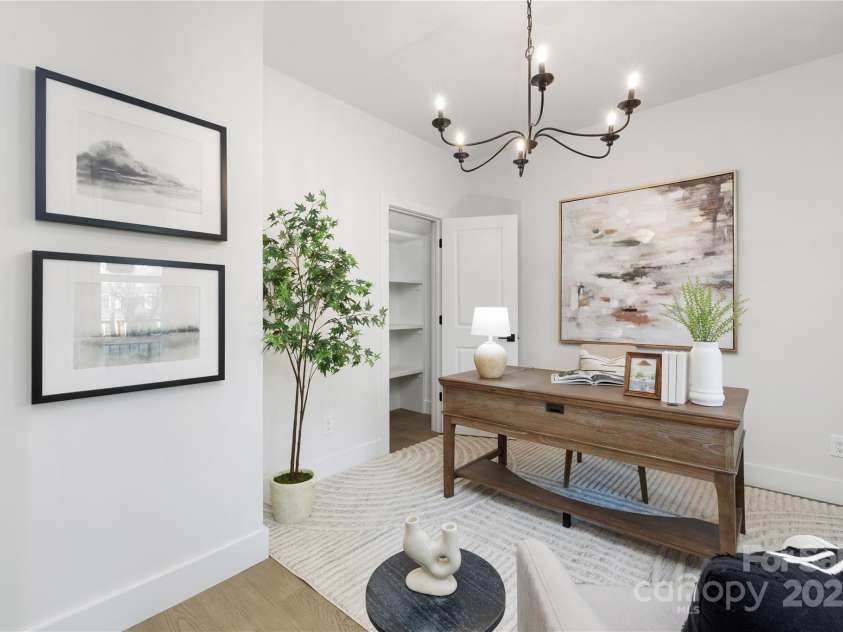 10605 Hampton Drive, Charlotte, NC 28227.  MLS# CAR4215439, YatesRealty ID 6832. 