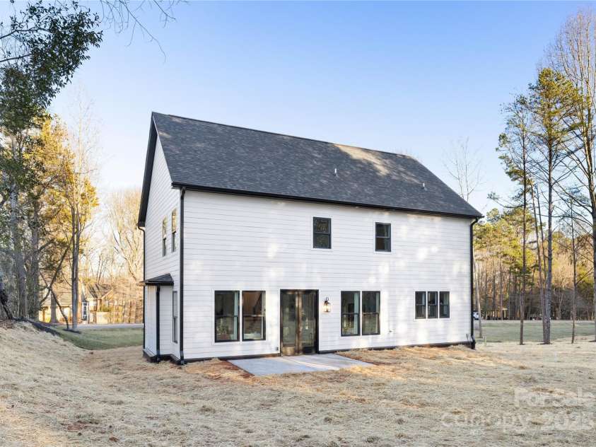 10605 Hampton Drive, Charlotte, NC 28227.  MLS# CAR4215439, YatesRealty ID 6832. 