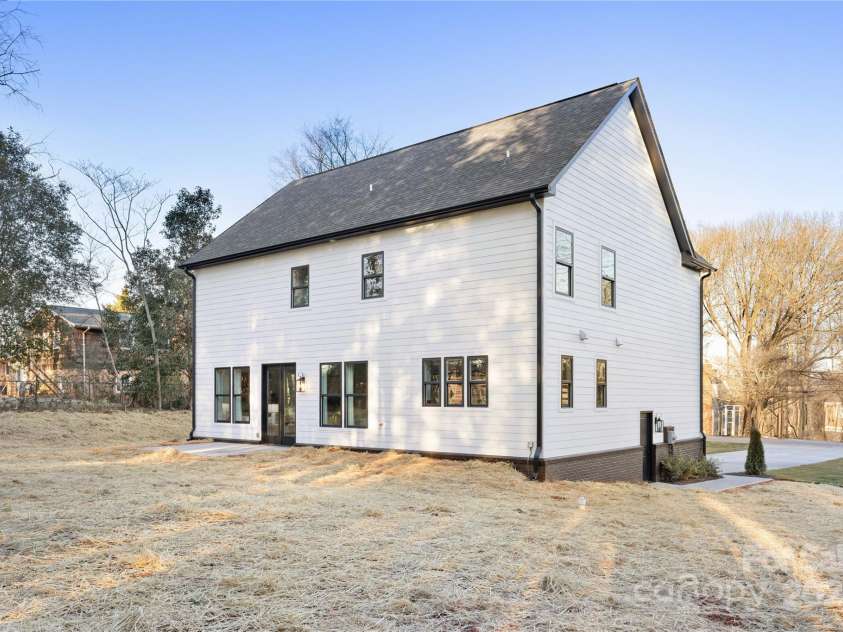 10605 Hampton Drive, Charlotte, NC 28227.  MLS# CAR4215439, YatesRealty ID 6832. 