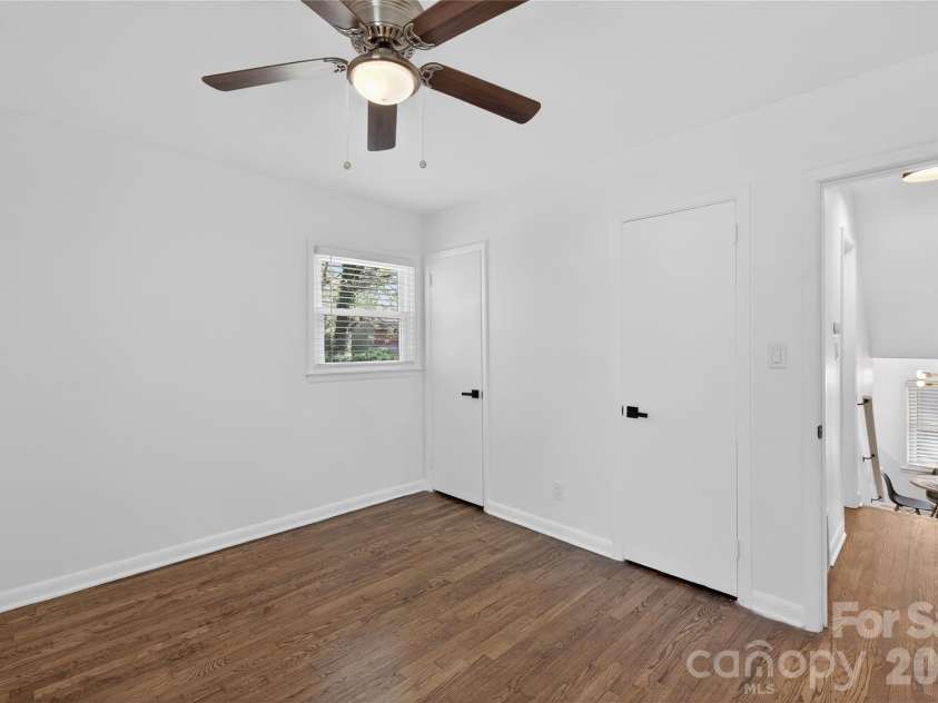 5412 Milhaven Lane, Charlotte, NC 28269.  MLS# CAR4395599, YatesRealty ID 6832. 