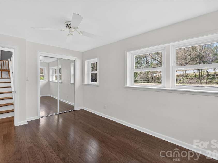 5412 Milhaven Lane, Charlotte, NC 28269.  MLS# CAR4395599, YatesRealty ID 6832. 