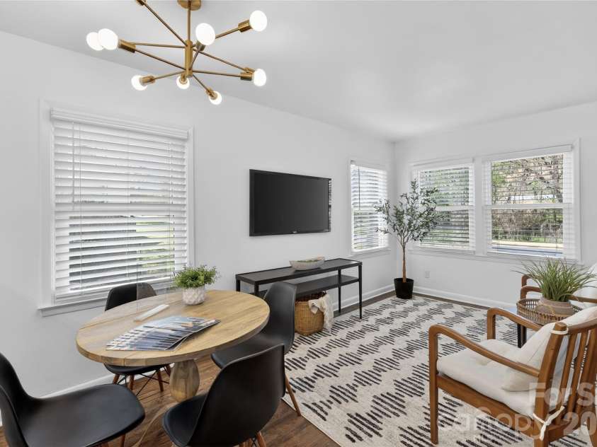 5412 Milhaven Lane, Charlotte, NC 28269.  MLS# CAR4414397, YatesRealty ID 6832. 