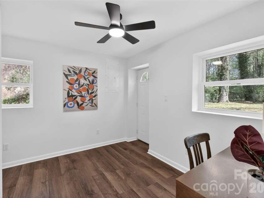 5412 Milhaven Lane, Charlotte, NC 28269.  MLS# CAR4414397, YatesRealty ID 6832. 
