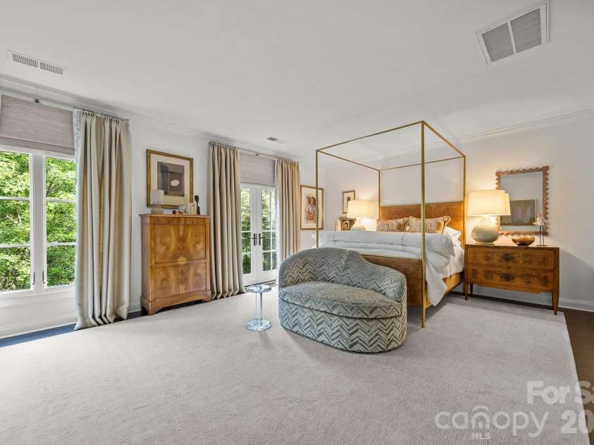 1550 High Street, Charlotte, NC 28211.  MLS# CAR4336777, YatesRealty ID 6834. 