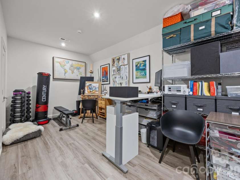 1550 High Street, Charlotte, NC 28211.  MLS# CAR4336777, YatesRealty ID 6834. 
