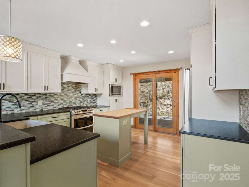 628 Cove Creek Lane, Weaverville, NC 28787.  MLS# CAR4240131, YatesRealty ID 6834. 