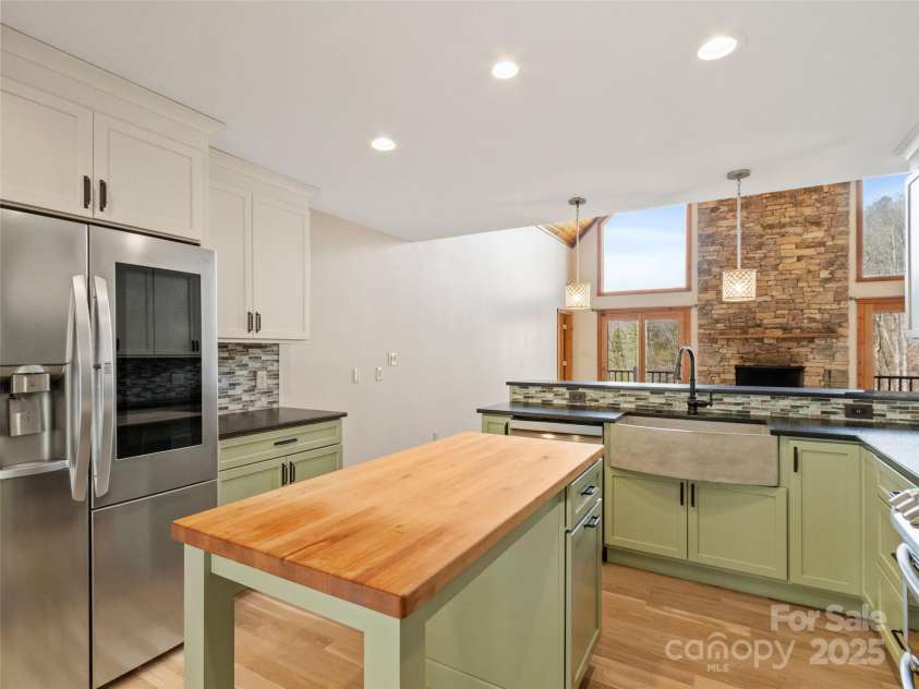 628 Cove Creek Lane, Weaverville, NC 28787.  MLS# CAR4240131, YatesRealty ID 6834. 