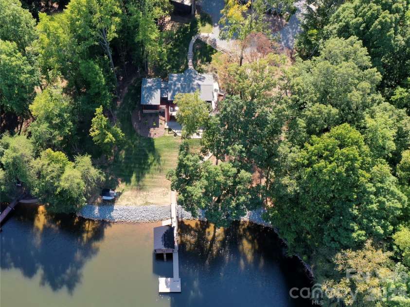 128 Wickford Lane, Mooresville, NC 28117.  MLS# CAR4355528, YatesRealty ID 6836. 