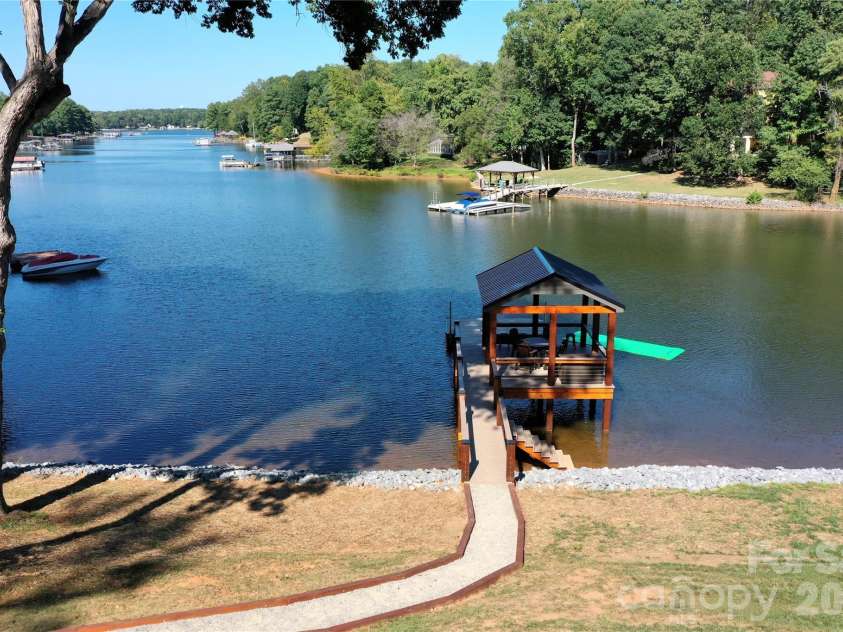 128 Wickford Lane, Mooresville, NC 28117.  MLS# CAR4355528, YatesRealty ID 6836. 