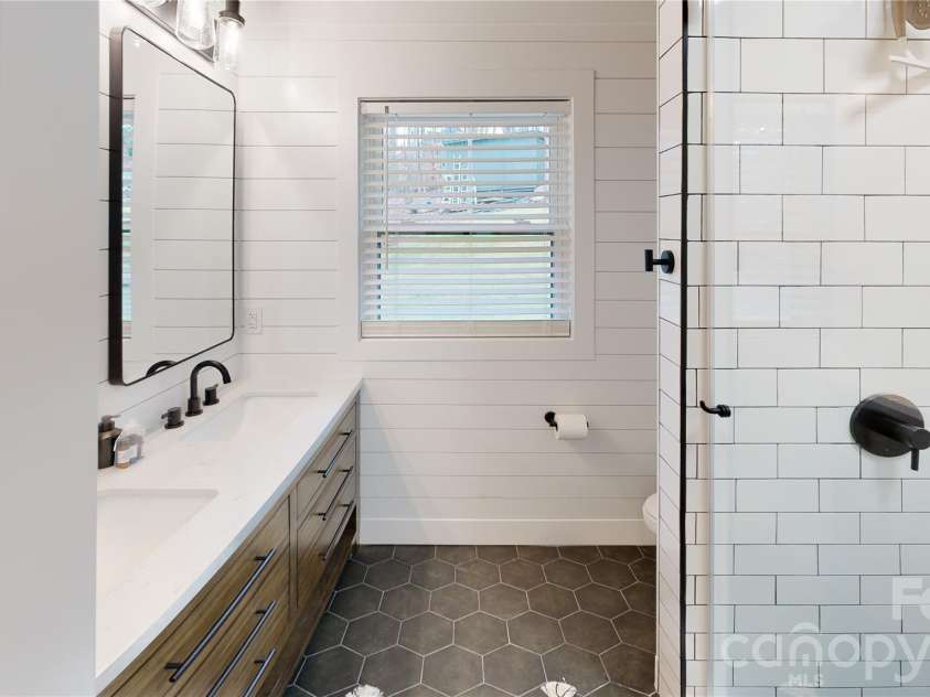 128 Wickford Lane, Mooresville, NC 28117.  MLS# CAR4355528, YatesRealty ID 6836. 