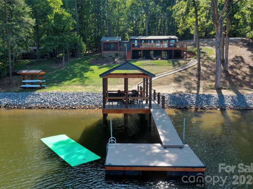 128 Wickford Lane, Mooresville, NC 28117.  MLS# CAR4355528, YatesRealty ID 6836. 