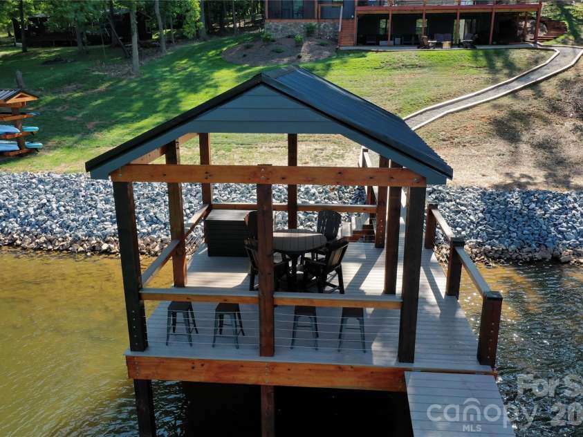 128 Wickford Lane, Mooresville, NC 28117.  MLS# CAR4355528, YatesRealty ID 6836. 