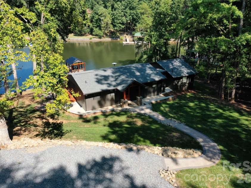 128 Wickford Lane, Mooresville, NC 28117.  MLS# CAR4355528, YatesRealty ID 6836. 