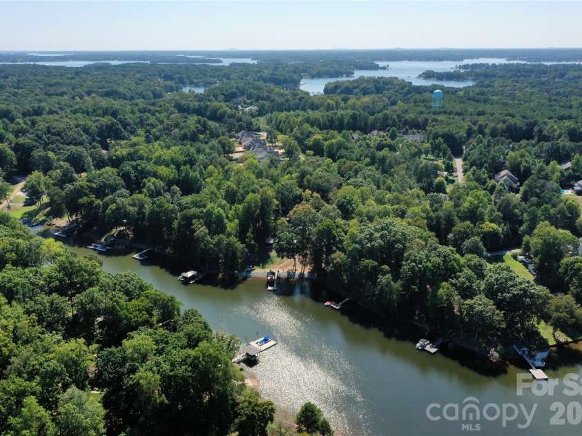 128 Wickford Lane, Mooresville, NC 28117.  MLS# CAR4355528, YatesRealty ID 6836. 