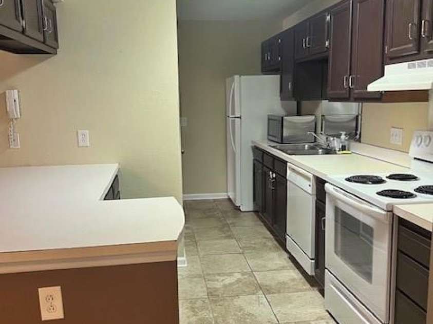 10244 Rose Meadow Lane, Charlotte, NC 28277.  MLS# CAR4339886, YatesRealty ID 6837. Galley Style Kitchen