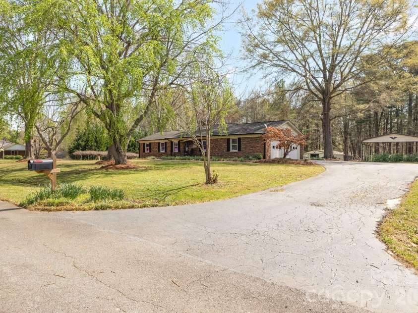3921 Peach Street, Newton, NC 28658.  MLS# CAR4357267, YatesRealty ID 6838. 