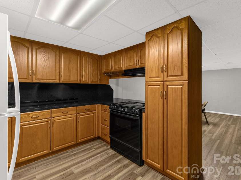 3921 Peach Street, Newton, NC 28658.  MLS# CAR4357267, YatesRealty ID 6838. Kitchen basment