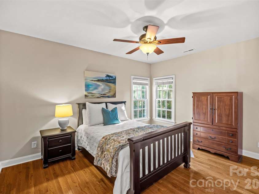 16532 Flintrock Falls Lane, Charlotte, NC 28278.  MLS# CAR4335603, YatesRealty ID 6839. 