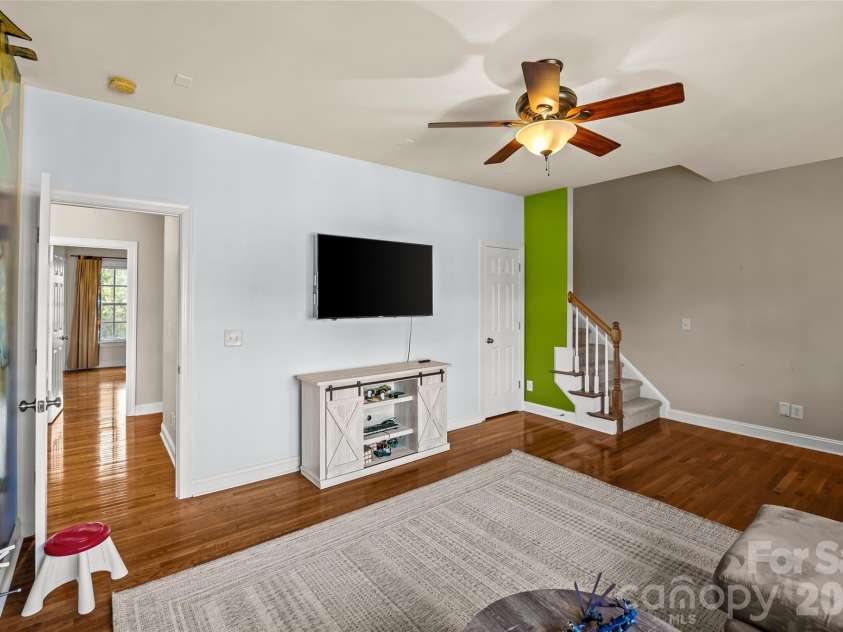 16532 Flintrock Falls Lane, Charlotte, NC 28278.  MLS# CAR4335603, YatesRealty ID 6839. 