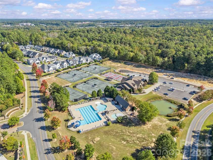 16532 Flintrock Falls Lane, Charlotte, NC 28278.  MLS# CAR4335603, YatesRealty ID 6839. 