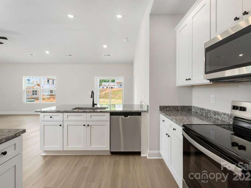 5711 Skinny Drive, Charlotte, NC 28215.  MLS# CAR4243147, YatesRealty ID 6839. 