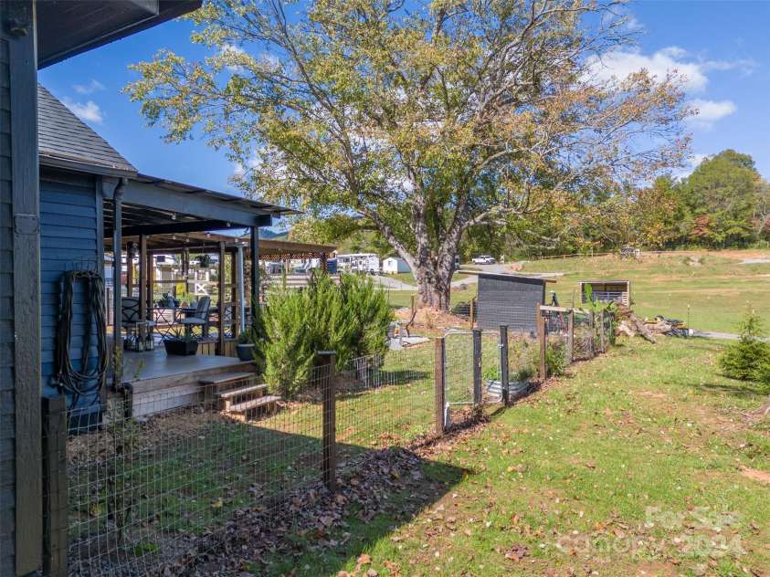 2145 Old Murphy Road, Franklin, NC 28734.  MLS# CAR4192245, YatesRealty ID 684. Fenced Yard