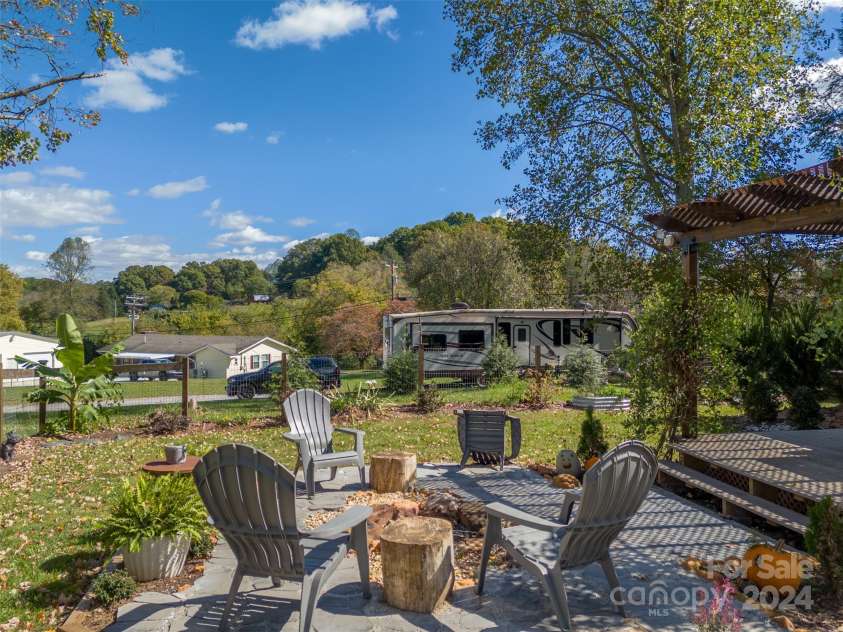 2145 Old Murphy Road, Franklin, NC 28734.  MLS# CAR4192245, YatesRealty ID 684. Patio