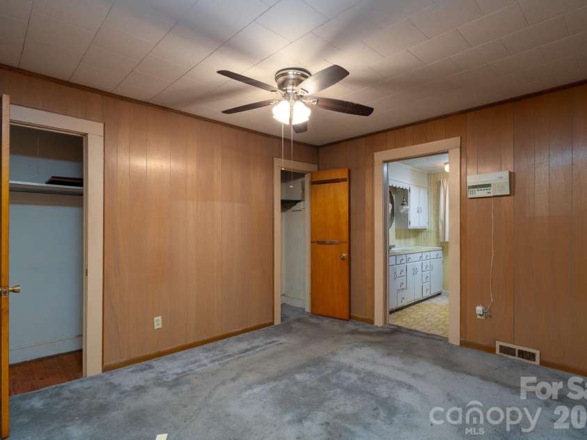 322 4th Street, Oakboro, NC 28129.  MLS# CAR4349811, YatesRealty ID 6840. 