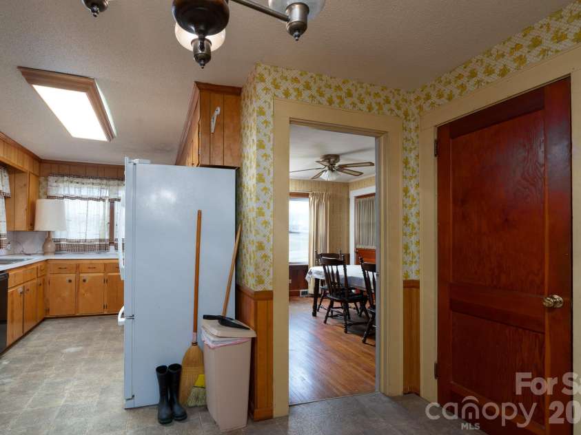 322 4th Street, Oakboro, NC 28129.  MLS# CAR4349811, YatesRealty ID 6840. 