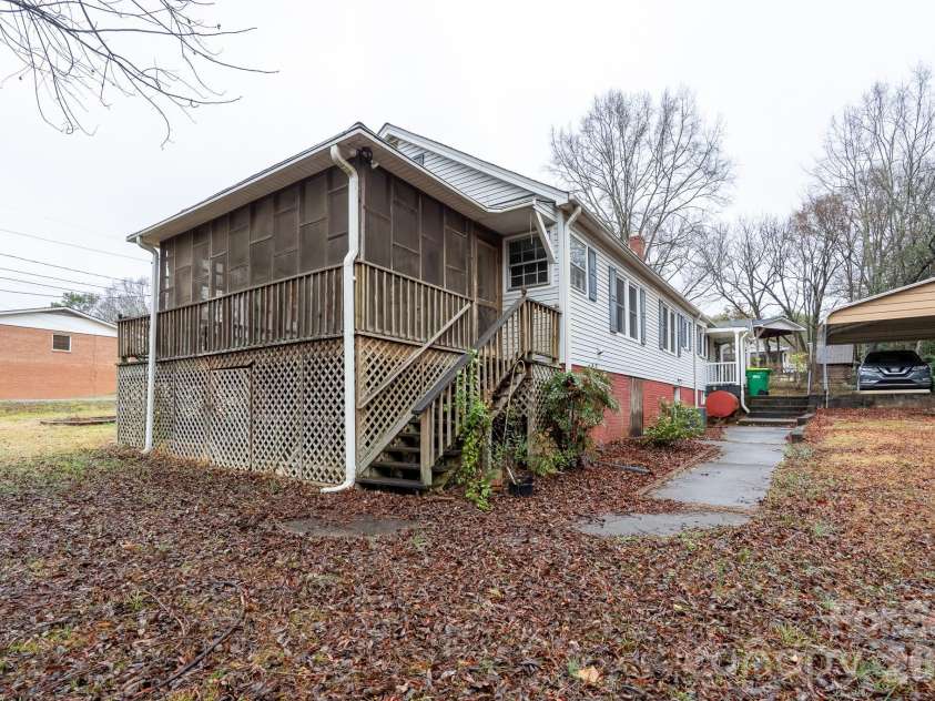 322 4th Street, Oakboro, NC 28129.  MLS# CAR4349811, YatesRealty ID 6840. 