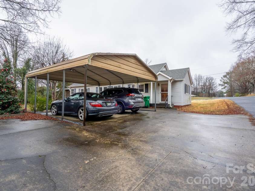 322 4th Street, Oakboro, NC 28129.  MLS# CAR4349811, YatesRealty ID 6840. 