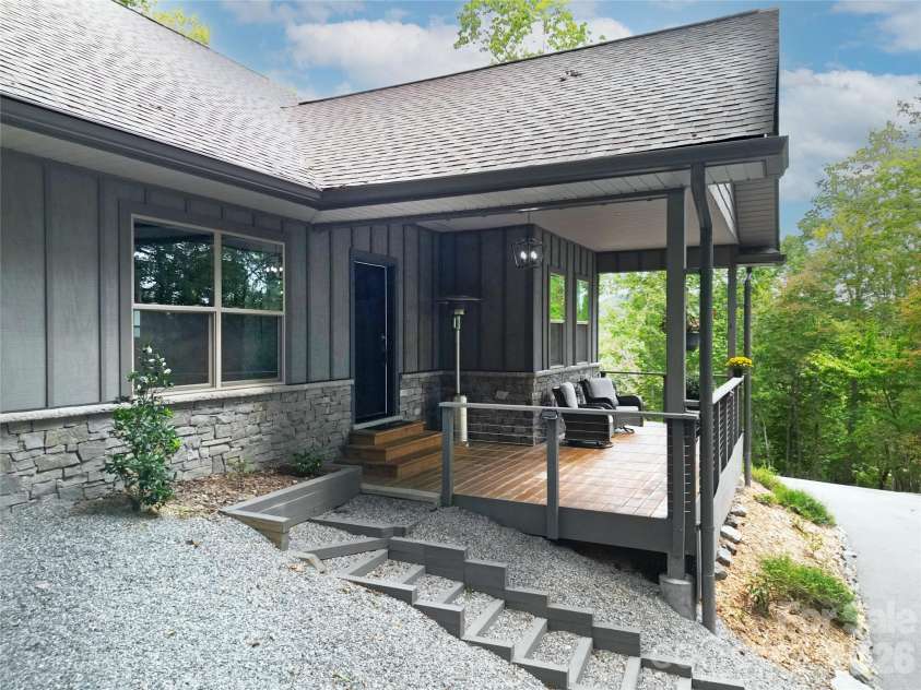 151 Unoga Court, Brevard, NC 28712.  MLS# CAR4279300, YatesRealty ID 6841. 