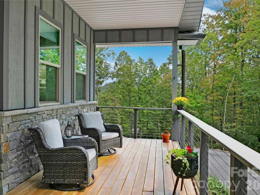 151 Unoga Court, Brevard, NC 28712.  MLS# CAR4279300, YatesRealty ID 6841. 
