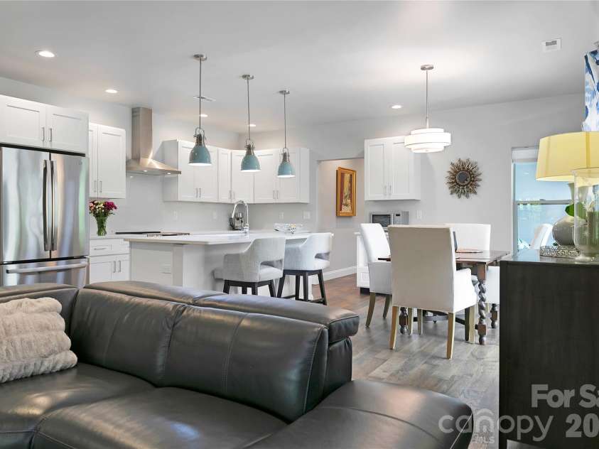 151 Unoga Court, Brevard, NC 28712.  MLS# CAR4279300, YatesRealty ID 6841. 