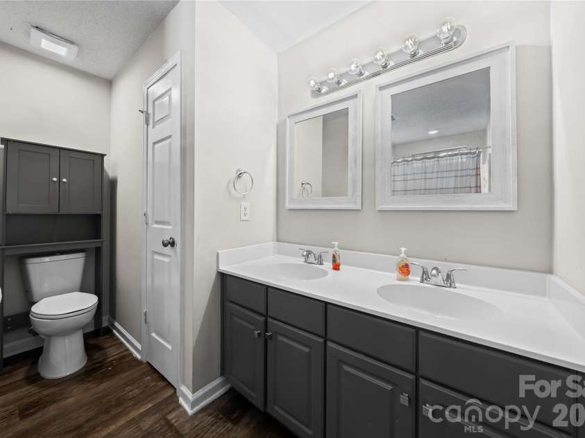 12112 Kempshott Court, Charlotte, NC 28273.  MLS# CAR4348965, YatesRealty ID 6842. 