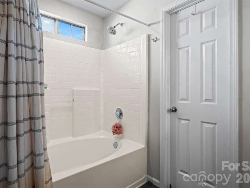 12112 Kempshott Court, Charlotte, NC 28273.  MLS# CAR4348965, YatesRealty ID 6842. 