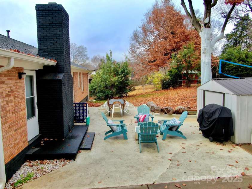 1521 Lanewood Place, Charlotte, NC 28208.  MLS# CAR4326904, YatesRealty ID 6843. Backyard Patio