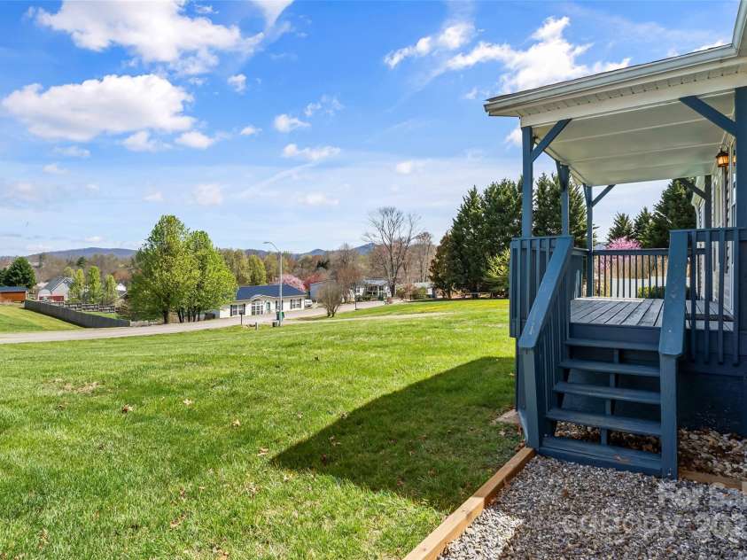 4 Saint Matthews Drive, Candler, NC 28715.  MLS# CAR4241573, YatesRealty ID 6844. Level lot with mountain views