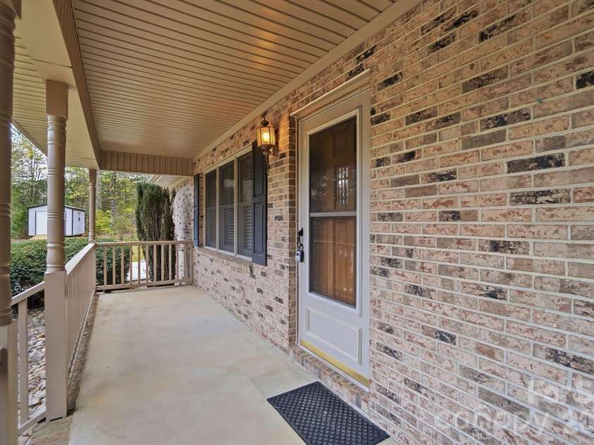 914 Spring Lake Drive, Iron Station, NC 28080.  MLS# CAR4357974, YatesRealty ID 6844. 