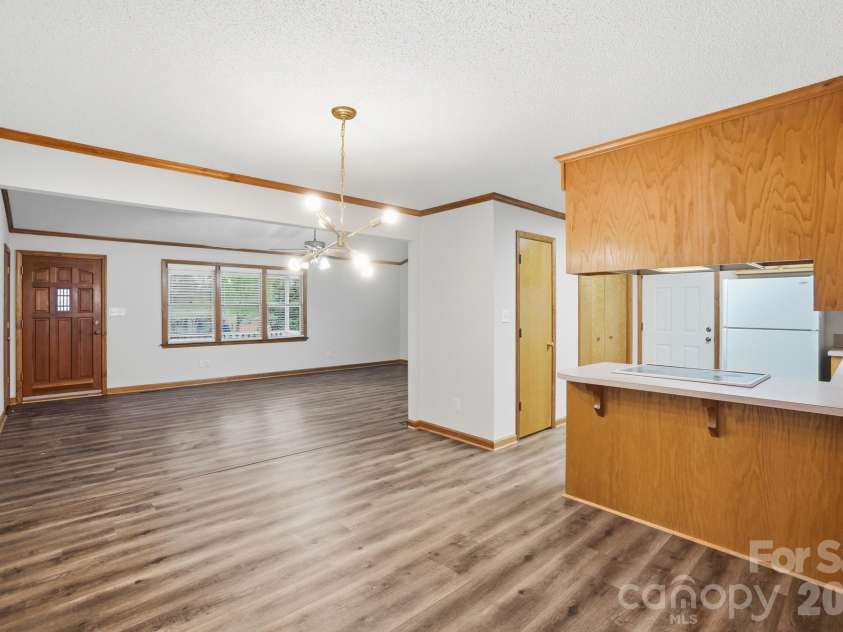 914 Spring Lake Drive, Iron Station, NC 28080.  MLS# CAR4357974, YatesRealty ID 6844. 