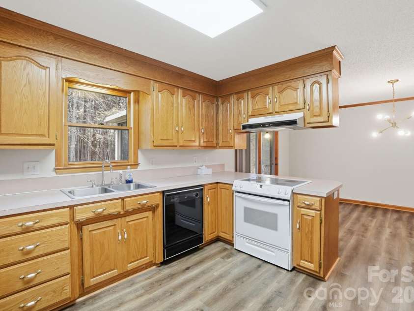 914 Spring Lake Drive, Iron Station, NC 28080.  MLS# CAR4357974, YatesRealty ID 6844. 