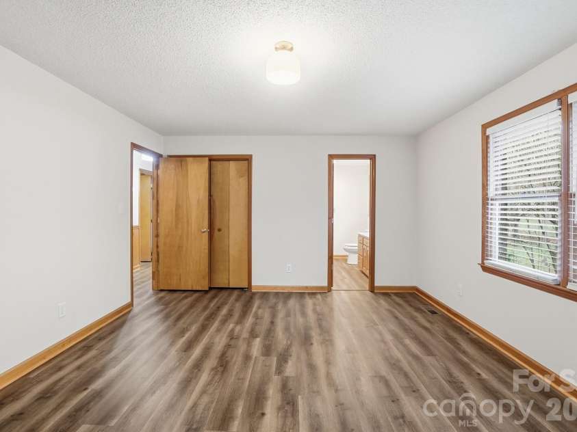 914 Spring Lake Drive, Iron Station, NC 28080.  MLS# CAR4357974, YatesRealty ID 6844. 