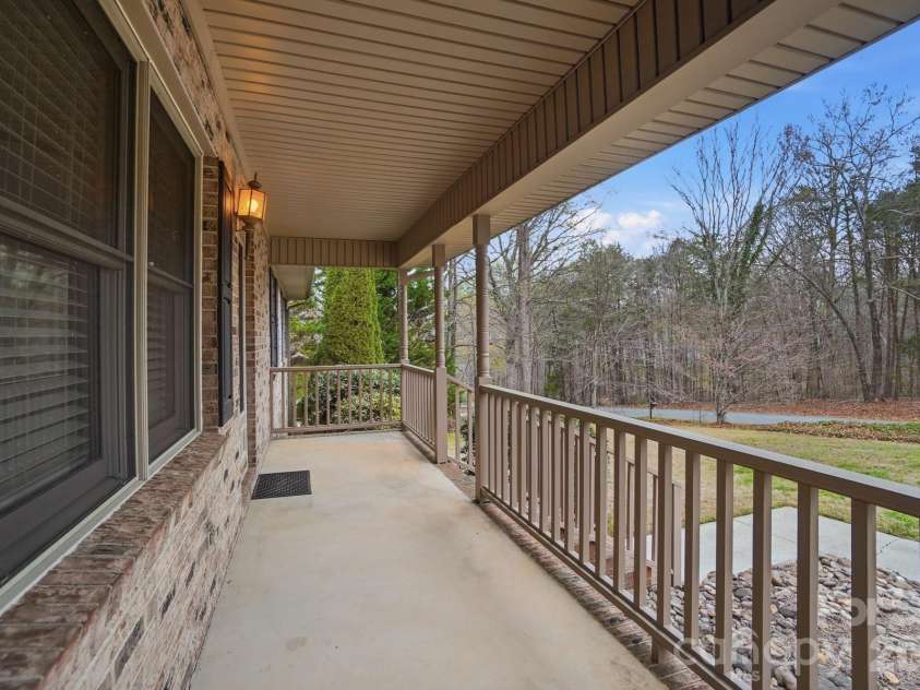 914 Spring Lake Drive, Iron Station, NC 28080.  MLS# CAR4357974, YatesRealty ID 6844. 