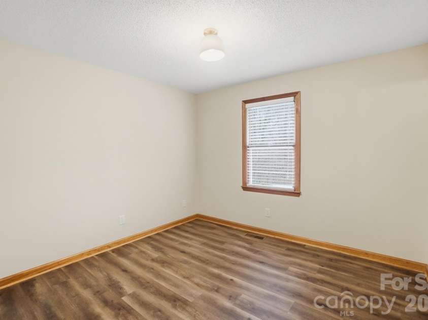 914 Spring Lake Drive, Iron Station, NC 28080.  MLS# CAR4357974, YatesRealty ID 6844. 