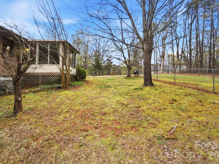 914 Spring Lake Drive, Iron Station, NC 28080.  MLS# CAR4357974, YatesRealty ID 6844. 