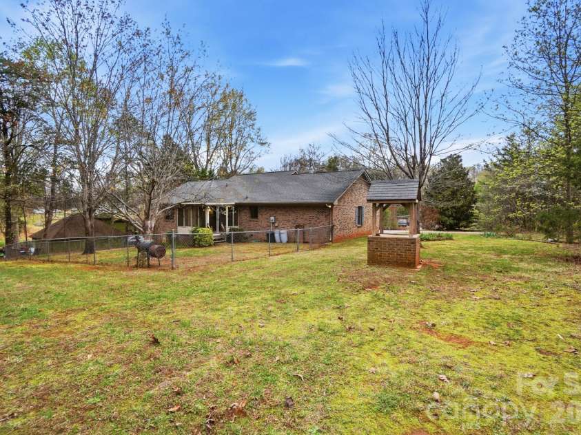 914 Spring Lake Drive, Iron Station, NC 28080.  MLS# CAR4357974, YatesRealty ID 6844. 